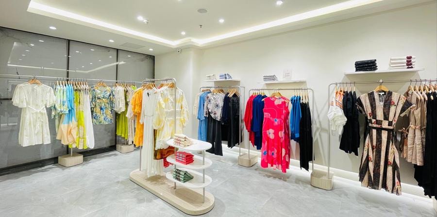 Profitable Small Business Ideas in Raipur with iYouth Store