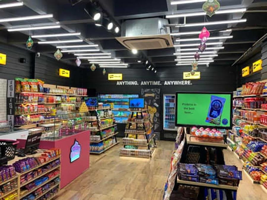 Why Entrepreneurs Are Choosing iYouth Store Franchise